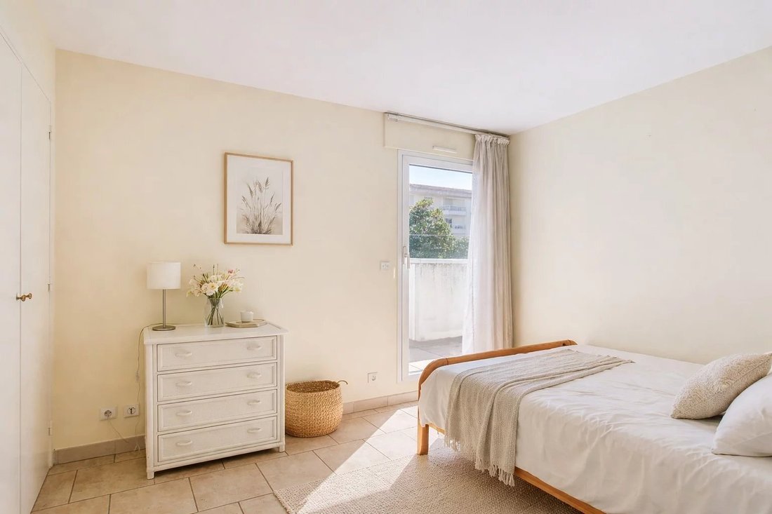 Apartment in La Source, Cannes, France 4 - 17646952
