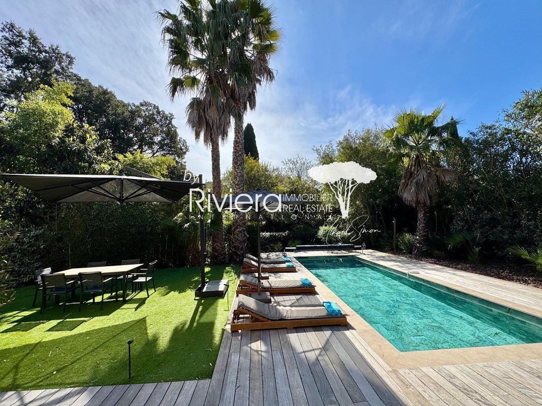 Villa in La Croix-Valmer, Provence-Alpes-Côte d'Azur, France 3 - 15390208