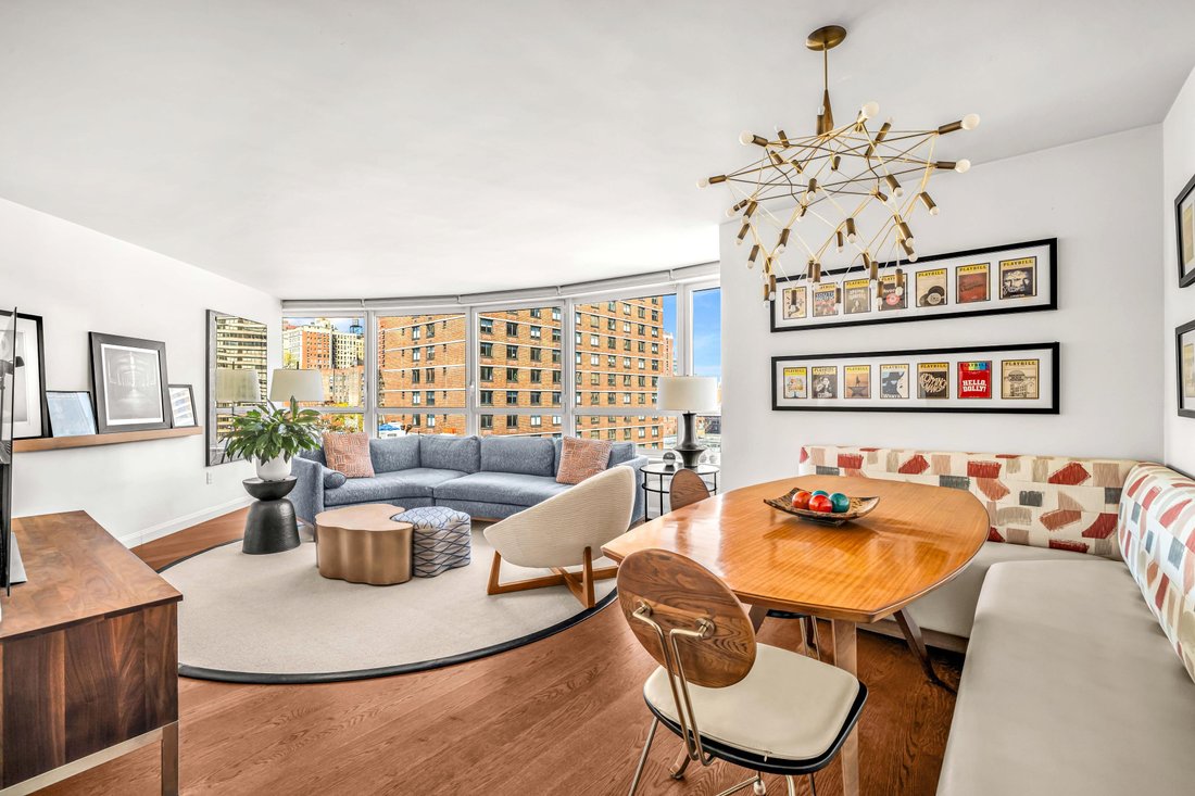 Condo in New York, New York, United States 1 - 17653396