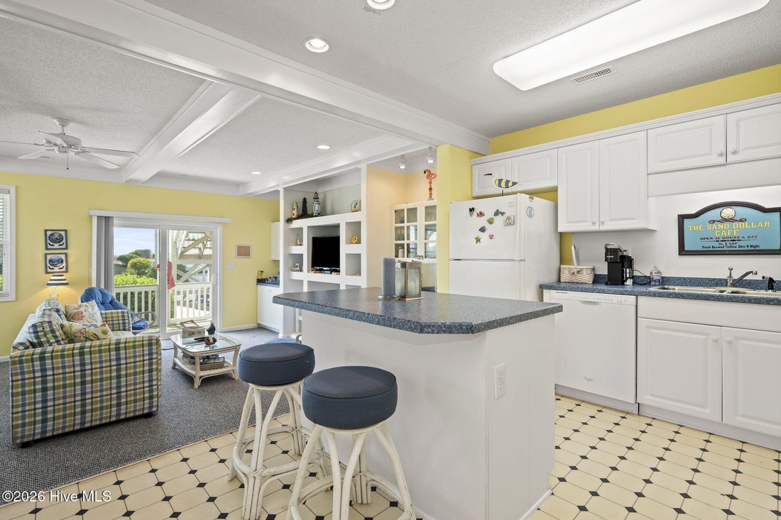 Condo in Emerald Isle, North Carolina, United States 4 - 17652182