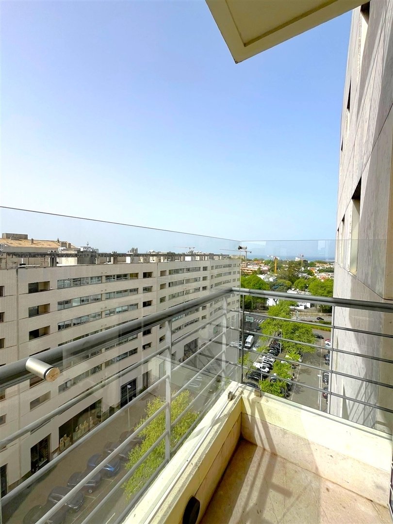 Apartment in Aldoar, Foz do Douro e Nevogilde, Porto District, Portugal 1 - 17650205