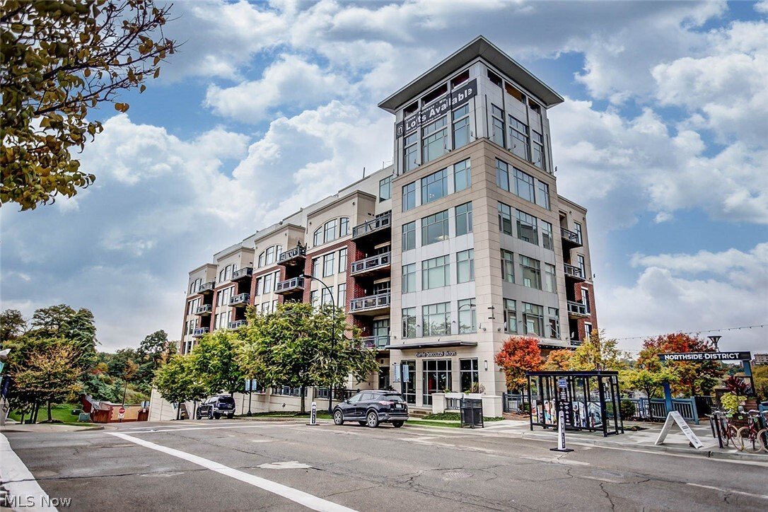 Condo in Akron, Ohio, United States 2 - 17648120