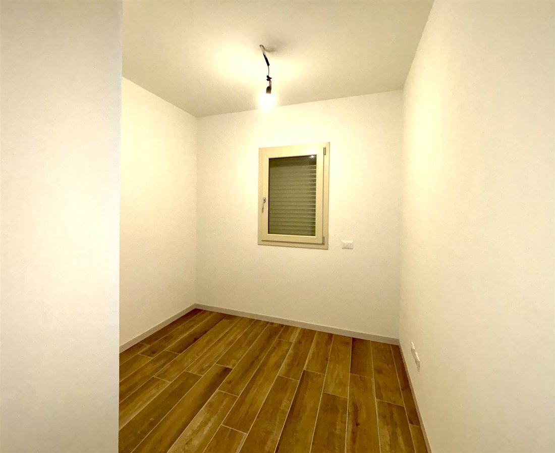 Villa in Manerba del Garda, Lombardy, Italy 4 - 17650361