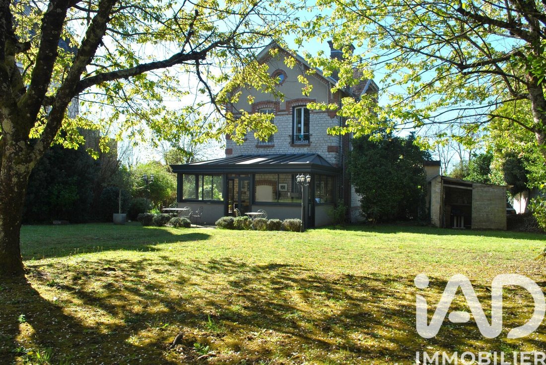 House in Montigny-sur-Loing, Ile-de-France, France 1 - 17653736