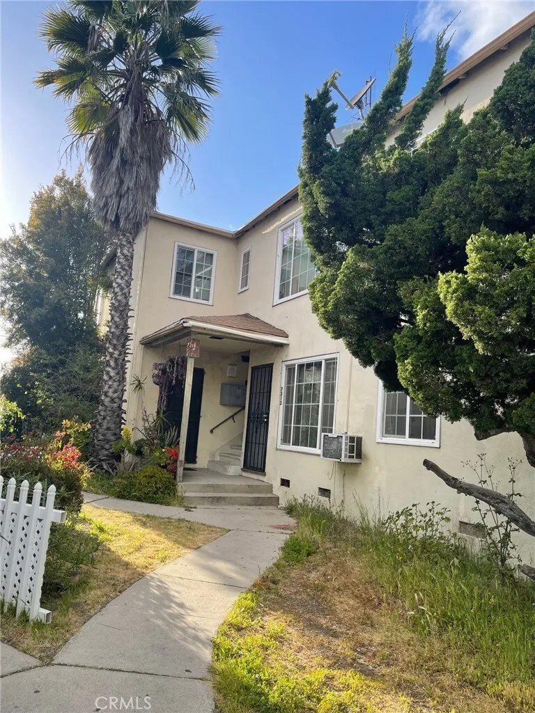 Los Angeles, California, United States 1 - 17649182