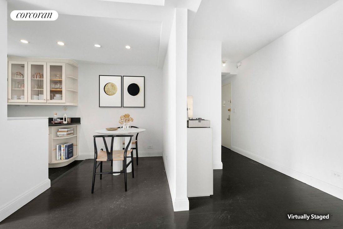 Co Op in New York, New York, United States 2 - 17324075