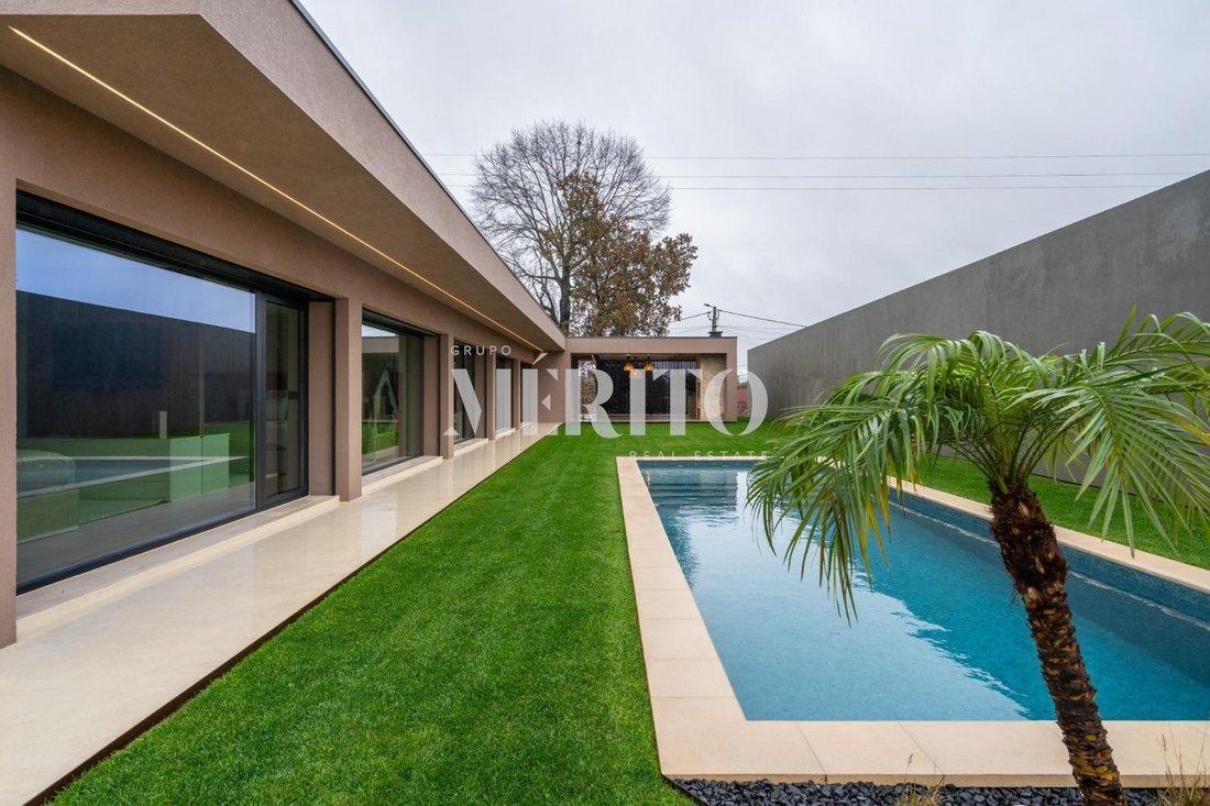 Townhouse in Soutelo, Braga, Portugal 2 - 17651979