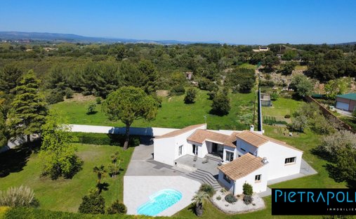 Villa in Balaruc-le-Vieux, Occitania, France 1