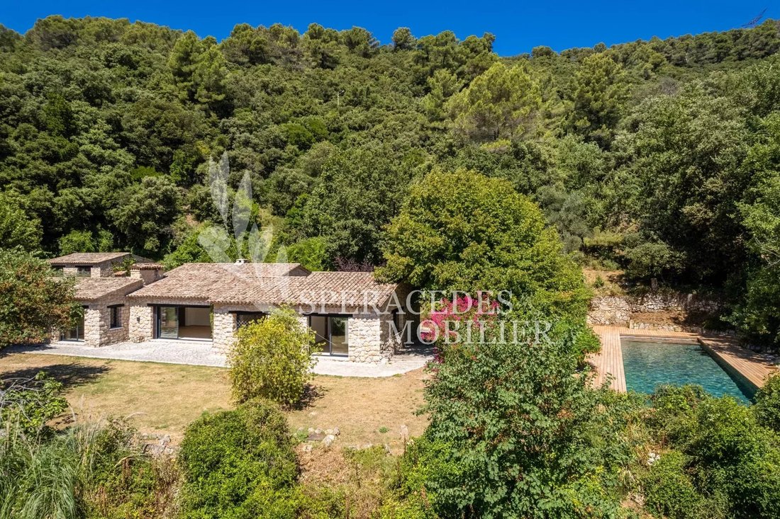Estate in Saint-Cézaire-sur-Siagne, Provence-Alpes-Côte d'Azur, France 2 - 17646987