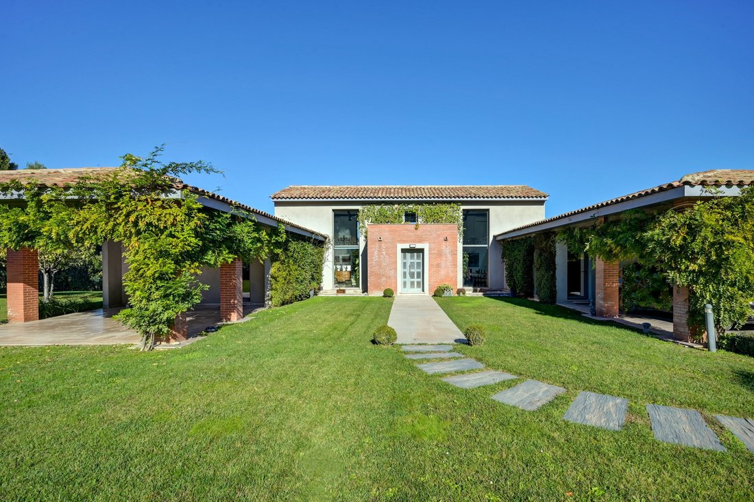 House in Bouc-Bel-Air, Provence-Alpes-Côte d'Azur, France 2 - 17650050
