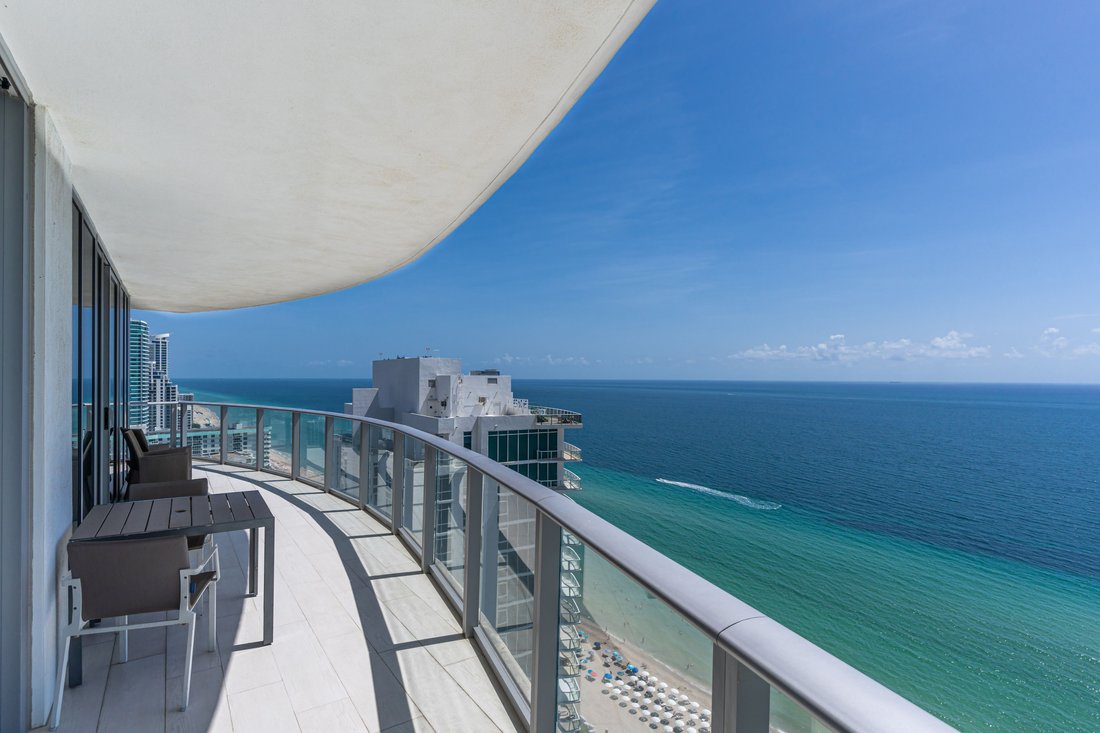 Condo in Hallandale Beach, Florida, United States 5 - 17647638