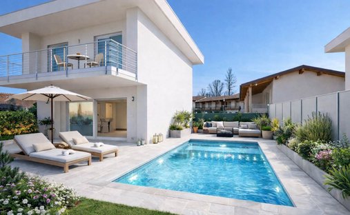 Villa in Manerba del Garda, Lombardy, Italy 1