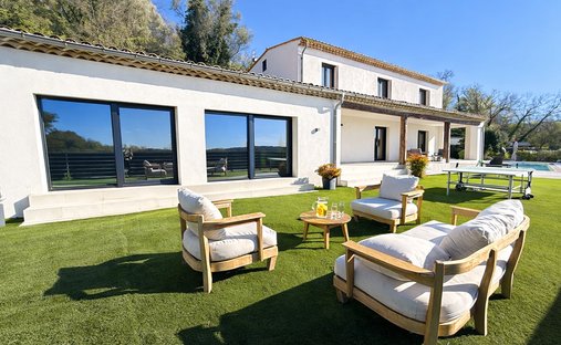 Villa in Tourrettes-sur-Loup, Provence-Alpes-Côte d'Azur, France 1