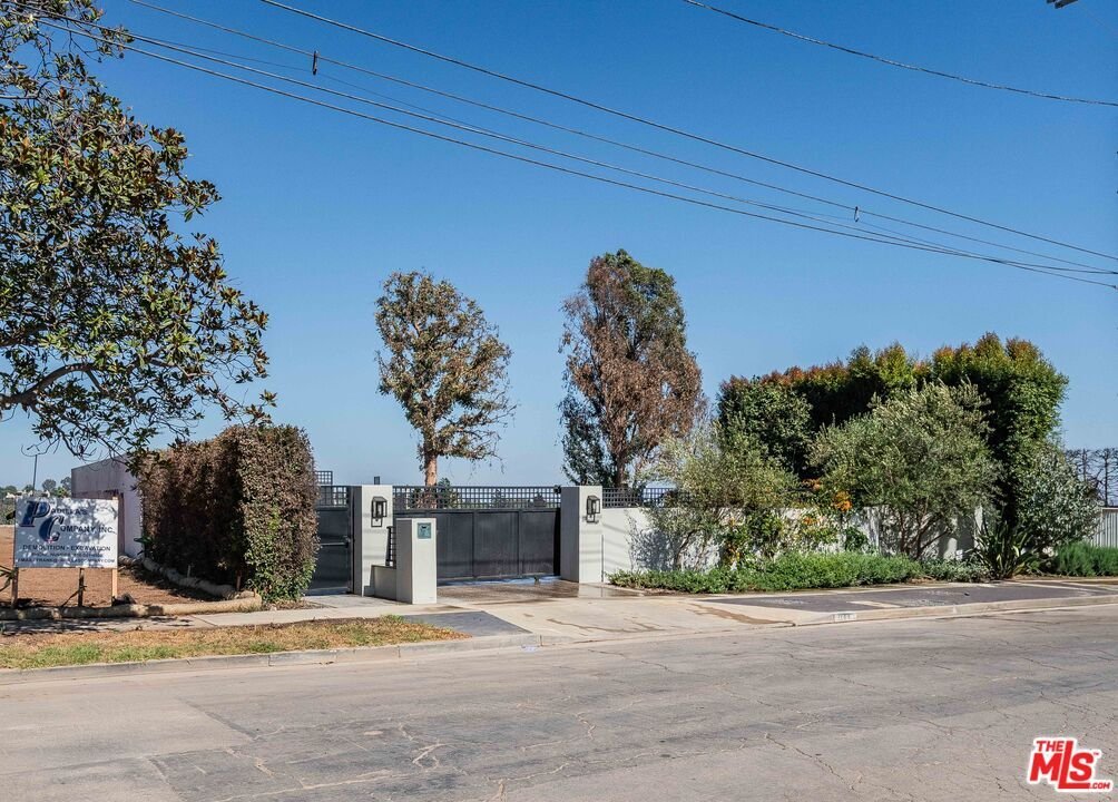 Land in Los Angeles, California, United States 1 - 17646698