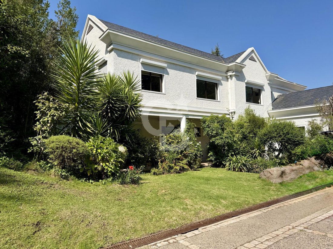 House in Vitacura, Santiago Metropolitan Region, Chile 1 - 17647470