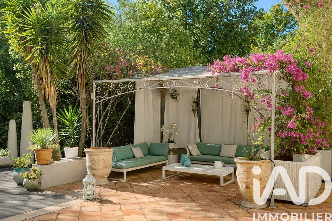 House in La Crau, Provence-Alpes-Côte d'Azur, France 3 - 17389854
