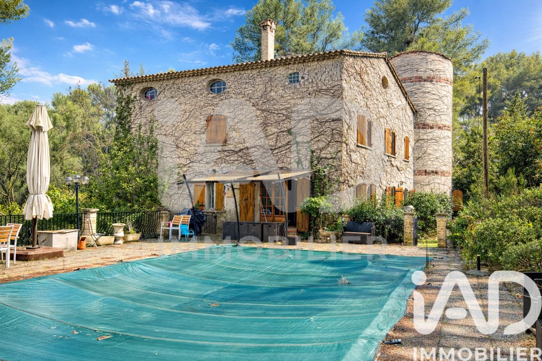 House in La Treille, Marseille, Provence-Alpes-Côte d'Azur 3 - 17437536