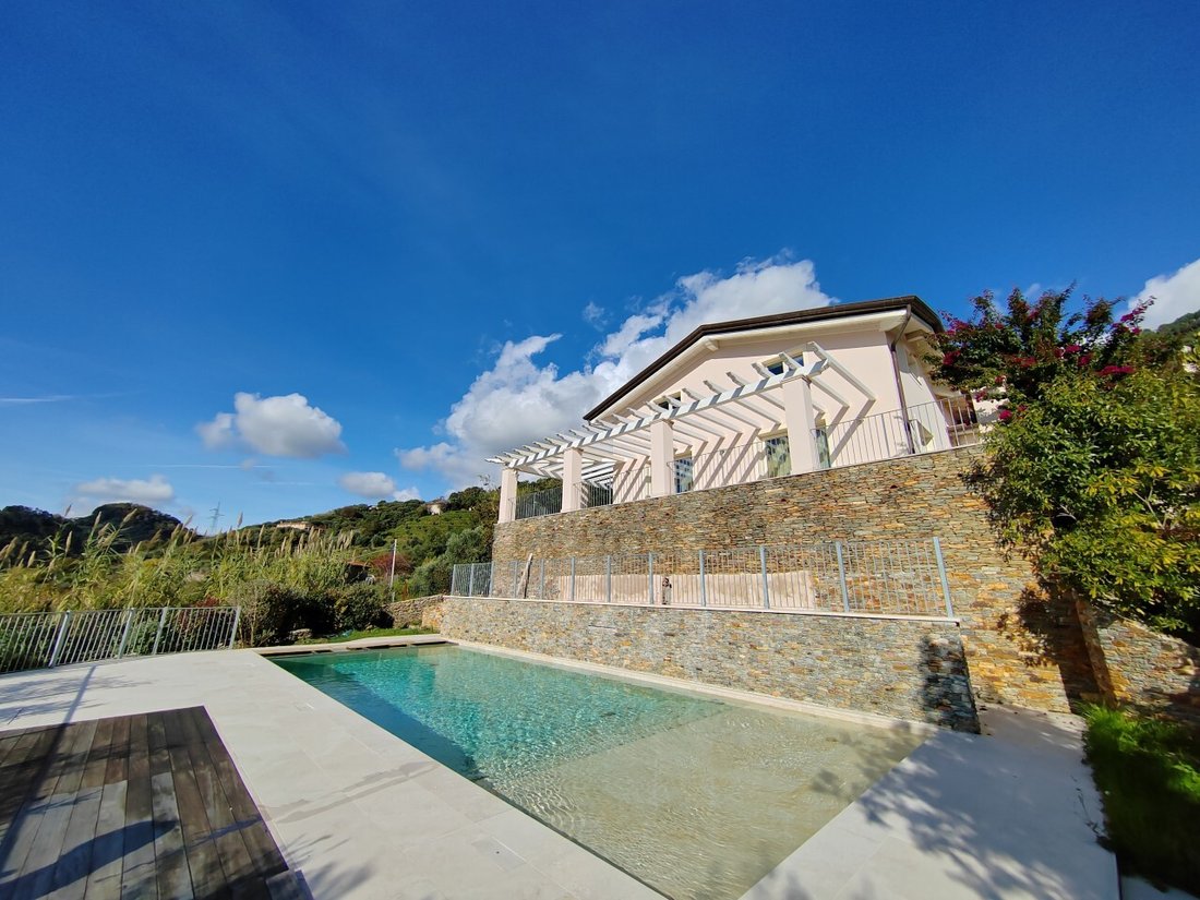 Villa in Strettoia-Capezzano-Valdicastello, Pietrasanta, Tuscany 2 - 17648293