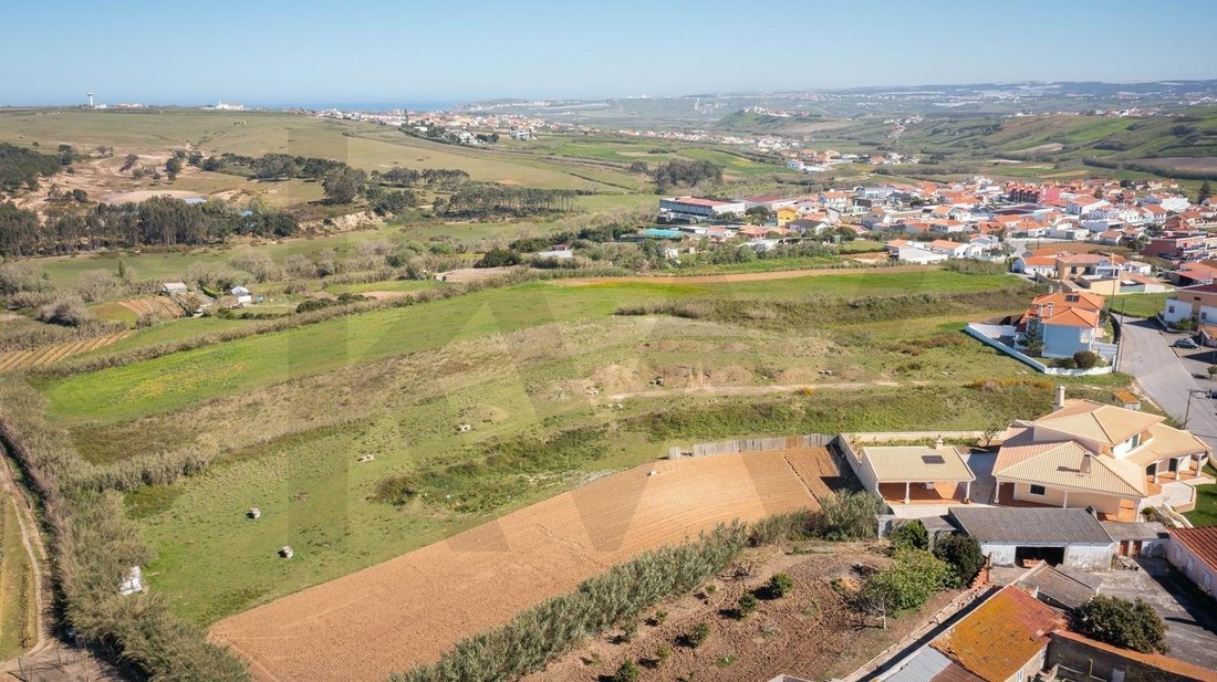 Land in Sao Pedro da Cadeira, Lisbon, Portugal 4 - 17489782