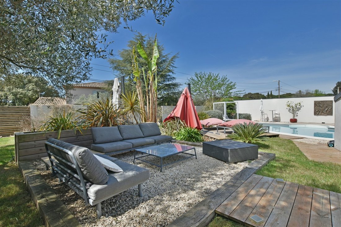 Villa in Nages-et-Solorgues, Occitania, France 3 - 17649946
