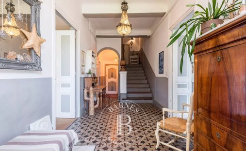 Estate in Trans-en-Provence, Provence-Alpes-Côte d'Azur, France 1