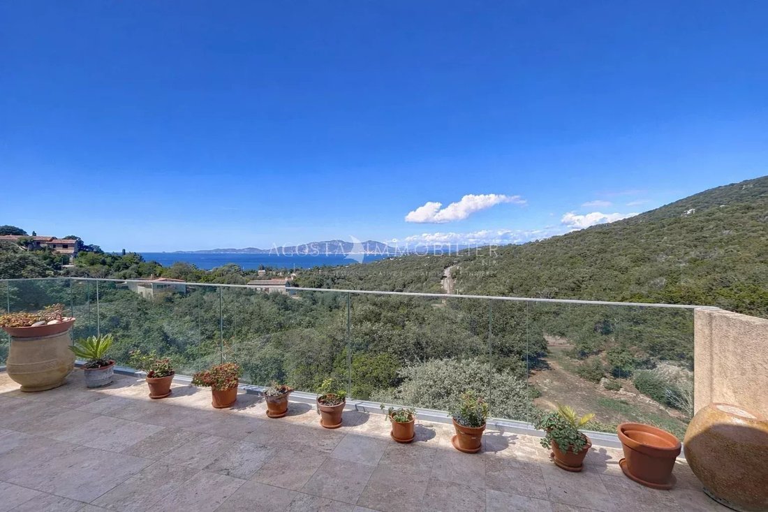 House in Coti-Chiavari, Corsica, France 1 - 16361948