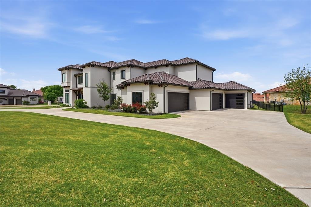 House in Granbury, Texas, United States 3 - 17649676