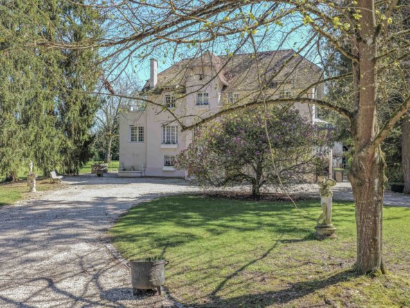 Estate in Saussay, Centre-Val de Loire, France 4 - 17659197
