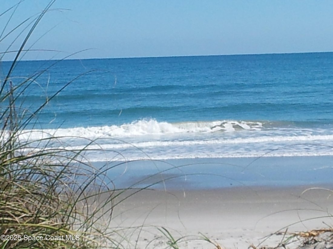 Condo in Cocoa Beach, Florida, United States 3 - 17648787