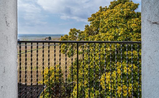 19th Century Château With 4,34 Hectare Wooded Park Swimming Pool Burgundy, Near Beaune