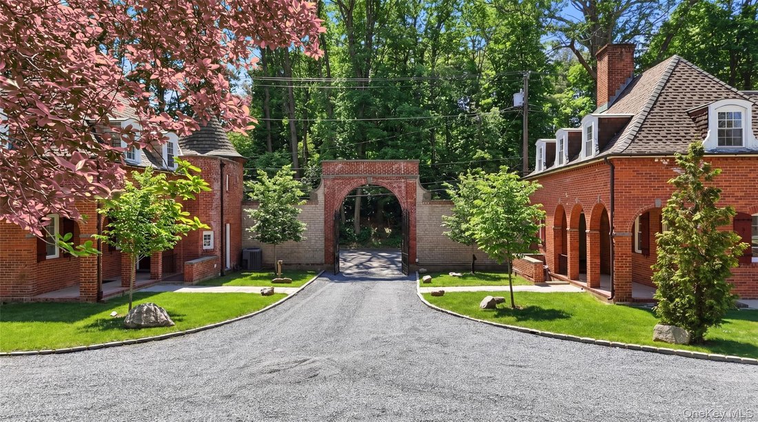 House in Muttontown, New York, United States 5 - 17648475