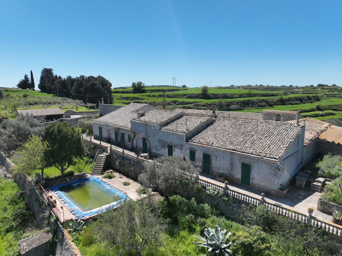 Villa in San Giacomo Mulino, Sicily, Italy 5 - 16954265