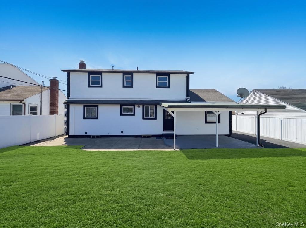 House in Bethpage, New York, United States 3 - 17648458