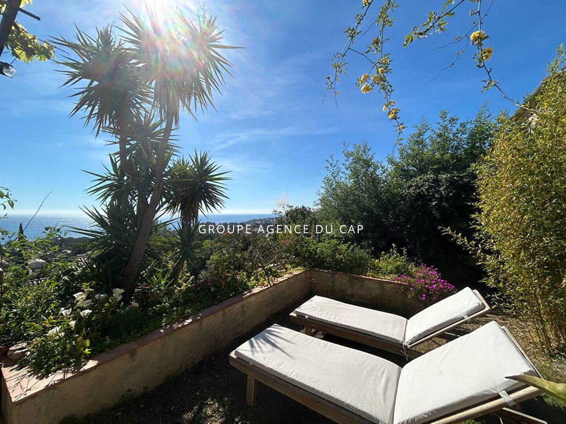 Villa in Les Issambres, Roquebrune-sur-Argens, France 4 - 17494771