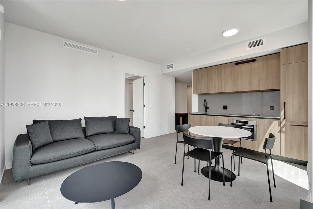 Condo in Miami, Florida, United States 3 - 17648444