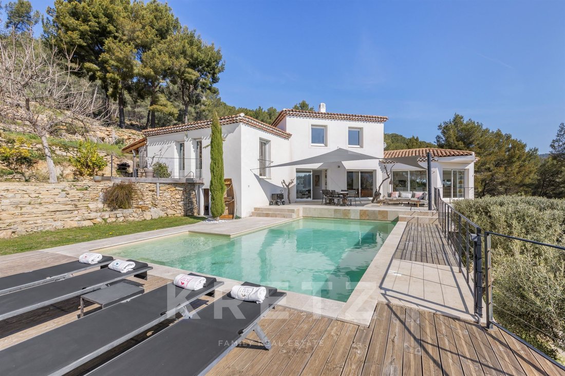 House in Saint-Cyr-sur-Mer, Provence-Alpes-Côte d'Azur, France 2 - 17650347