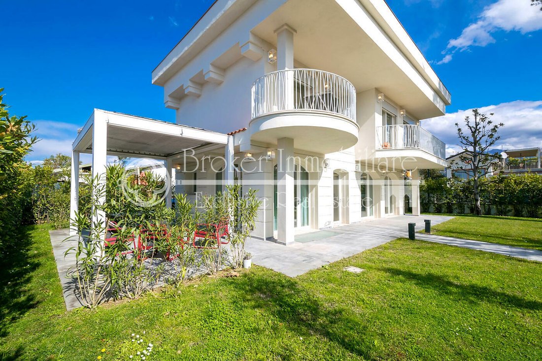 Villa in Center, Forte dei Marmi, Tuscany 3 - 17461116