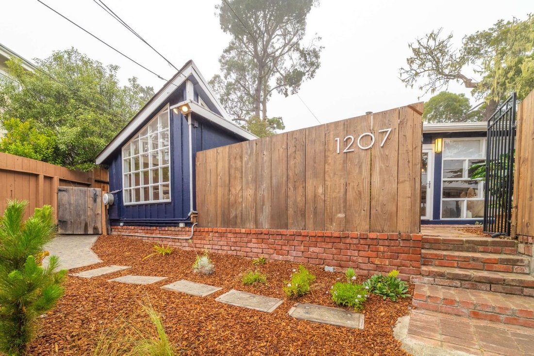 House in Pacific Grove, California, United States 1 - 17652114
