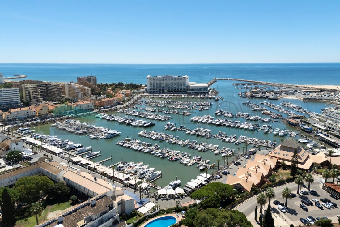 Apartment in Quarteira, Algarve, Portugal 1 - 17653032