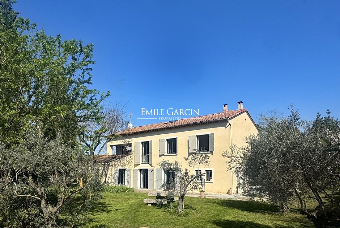 Villa in Saint-Rémy-de-Provence, Provence-Alpes-Côte d'Azur, France 1 - 15955425