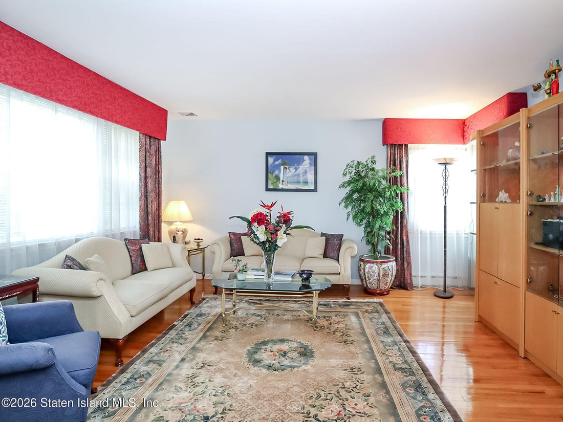 House in New York, New York, United States 4 - 17648571