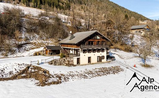 House in Seytroux, Auvergne-Rhône-Alpes, France 1