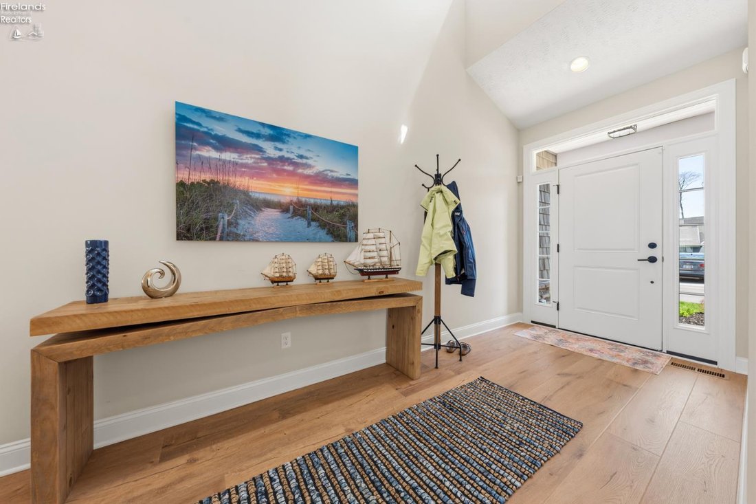 Condo in Port Clinton, Ohio, United States 4 - 17649315