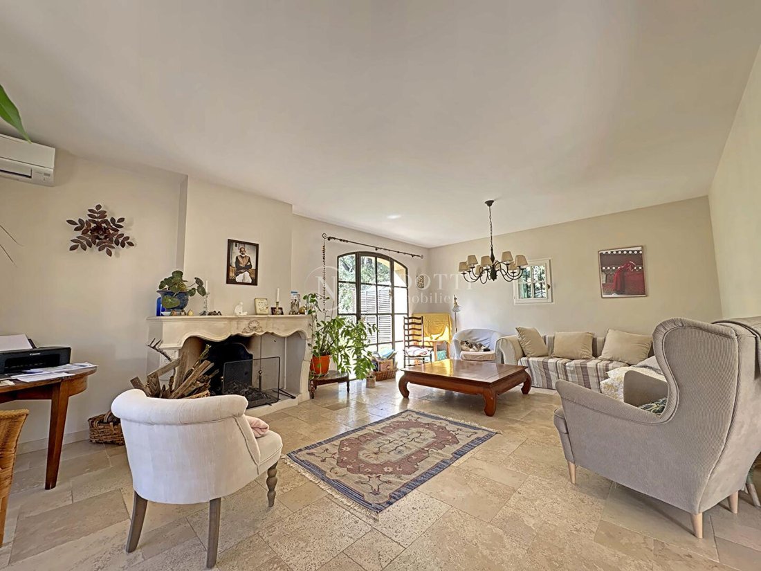 House in Cadenet, Provence-Alpes-Côte d'Azur, France 5 - 17649883