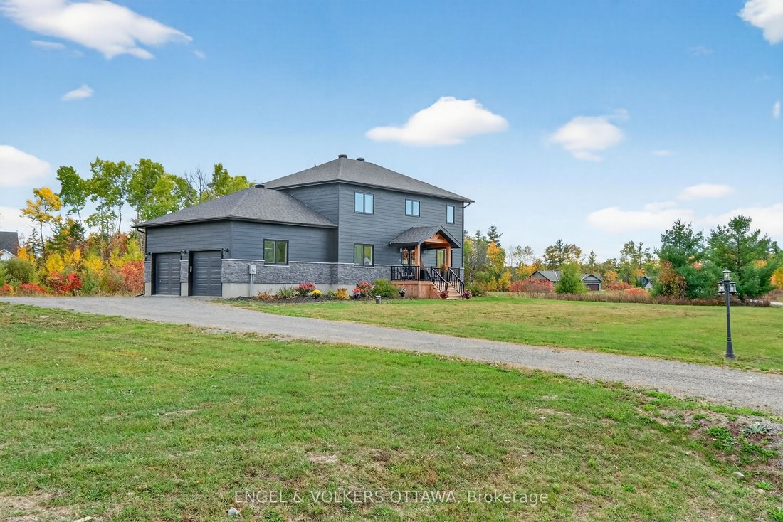 House in Arnprior, Ontario, Canada 3 - 17660340