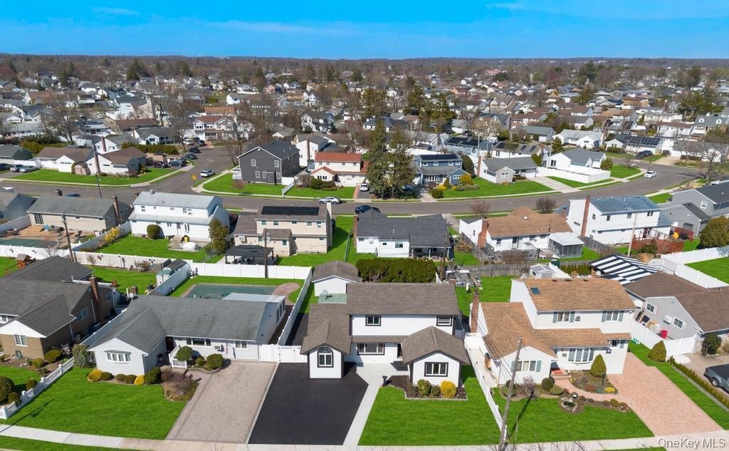 House in Bethpage, New York, United States 2 - 17648458