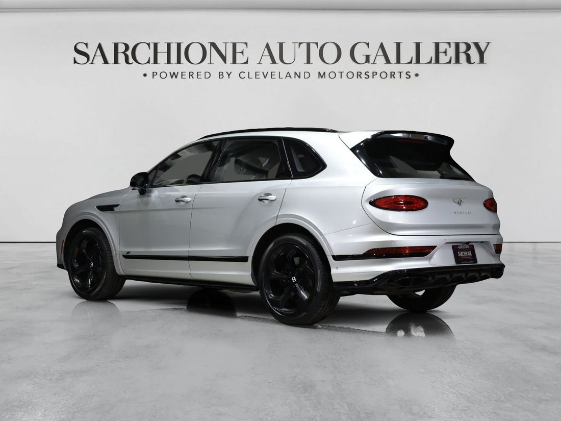 Suv in Canton, OH, United States 2 - 16629802