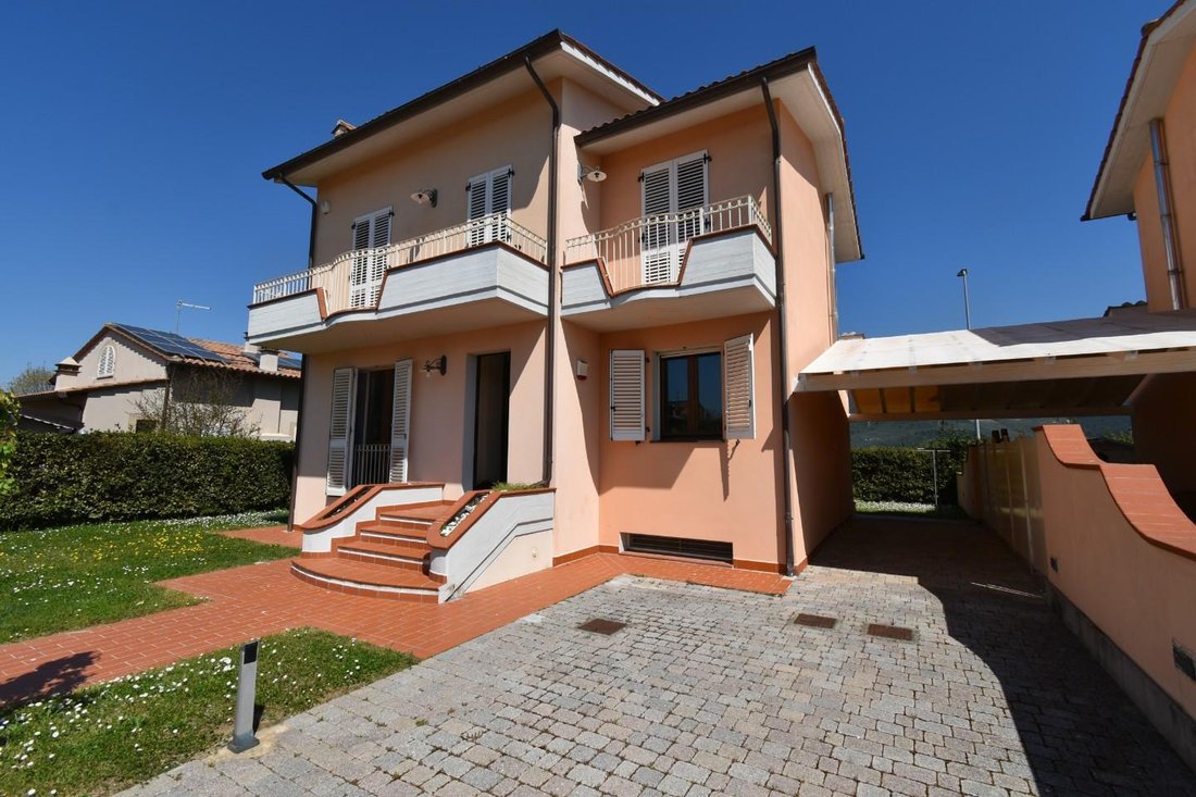 Villa in Ghezzano-Colignola Mezzana-Campo, Cascina, Tuscany 1 - 17649033