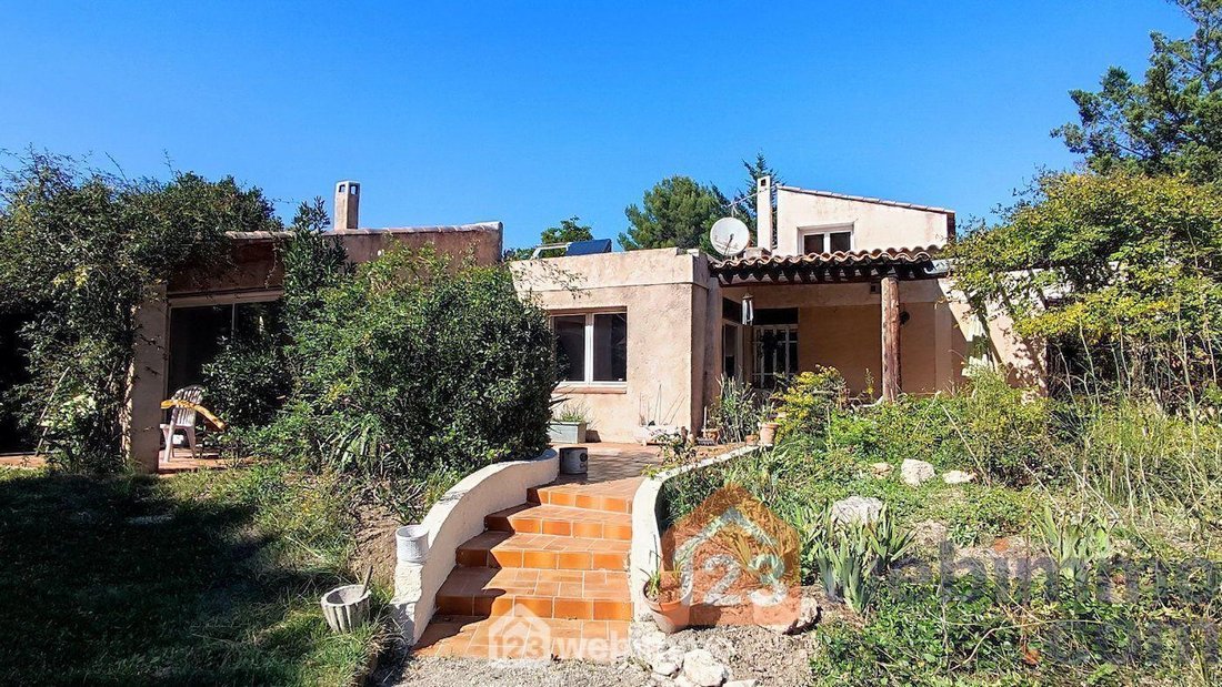 Villa in Ventabren, Provence-Alpes-Côte d'Azur, France 1 - 17649533