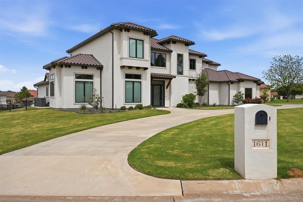 House in Granbury, Texas, United States 2 - 17649676
